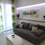 Laura Deluxe
