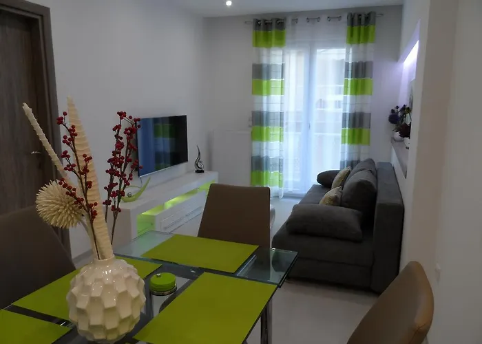 公寓 Laura Deluxe 塞萨洛尼基