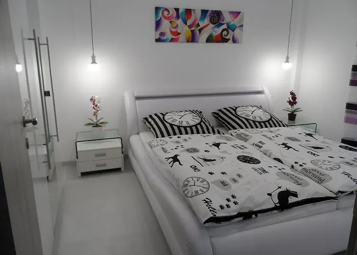 Laura Deluxe * 塞萨洛尼基